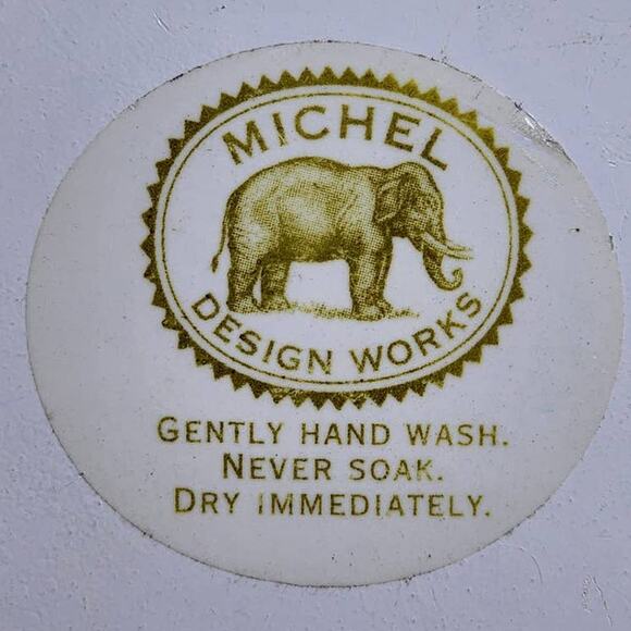 Elegant Glass Trinket Dish: Fleurs, Fruits & Bird Decoupage-Michel Design Works - Picture 5 of 7